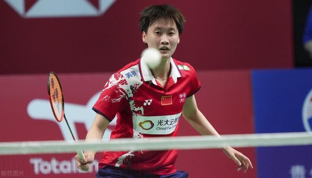 场上立足的 场上立足的